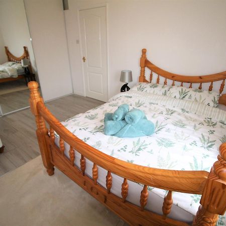 Whitley Bay - Sleeps 6 - Refurbished Throughout - Fast Wifi - Dogs Welcome Exterior foto