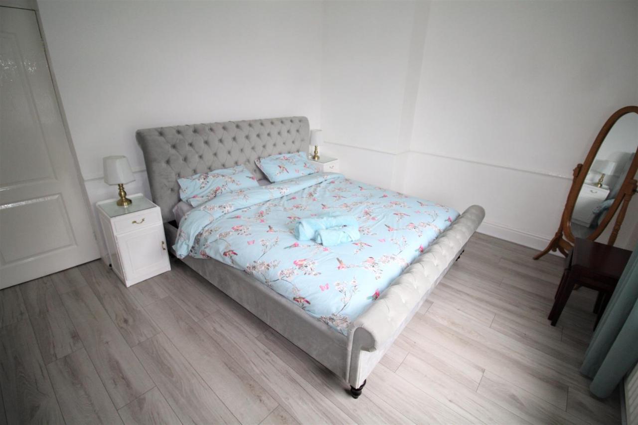 Whitley Bay - Sleeps 6 - Refurbished Throughout - Fast Wifi - Dogs Welcome Exterior foto
